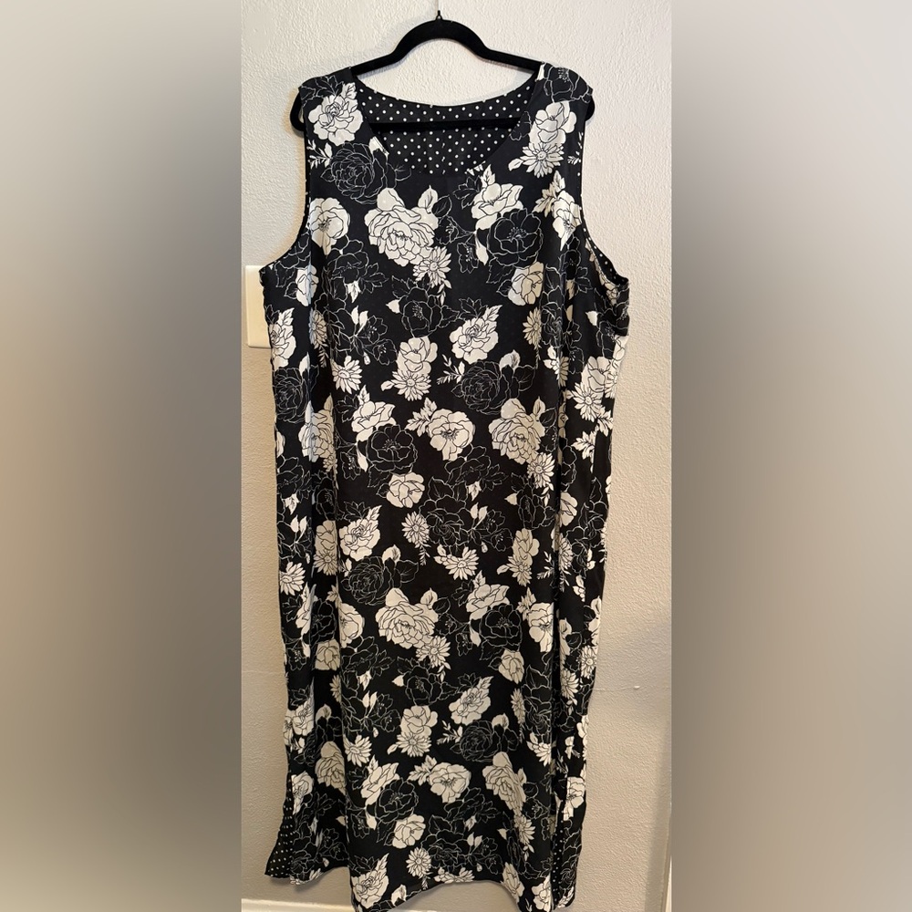 Floral Black and White Sleeveless Reversible Polkadot Dress